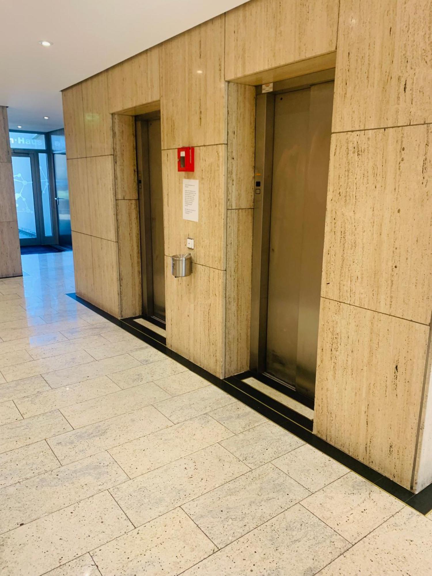 Business Messe Apartment & Wellness Spa دوسلدورف المظهر الخارجي الصورة