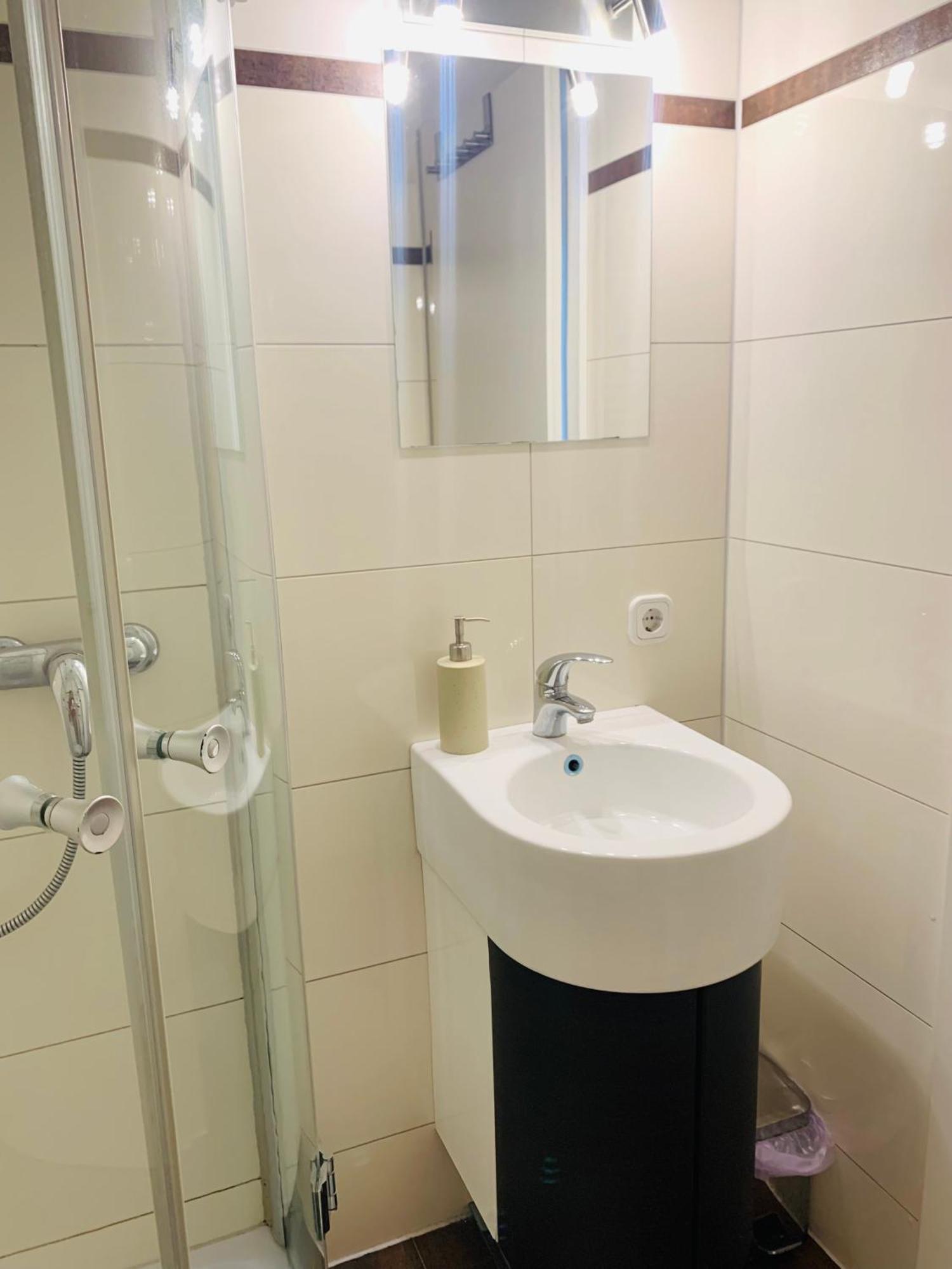 Business Messe Apartment & Wellness Spa دوسلدورف المظهر الخارجي الصورة